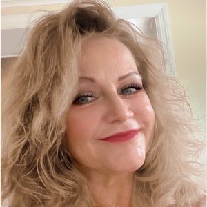 Meet your Posher, Angela marie